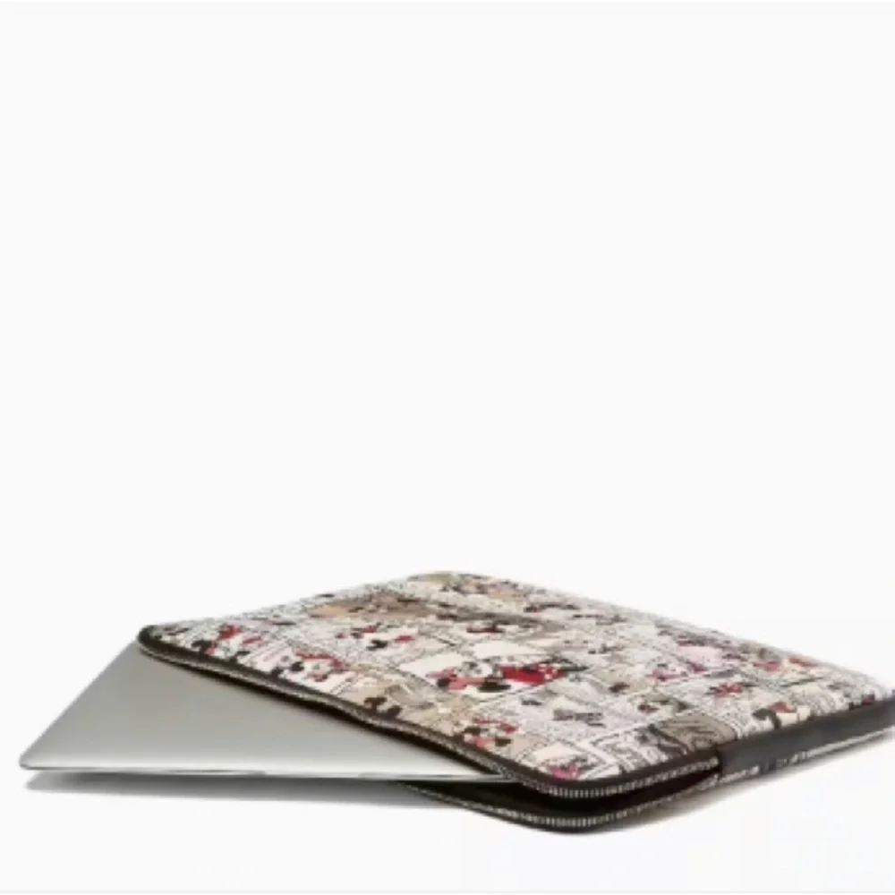 Kate Spade x Disney Minnie Mouse Comic Strip Universal 15 Inch Laptop Sleeve